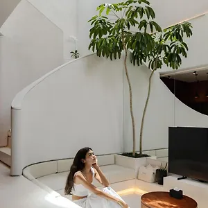 Vox Apartment