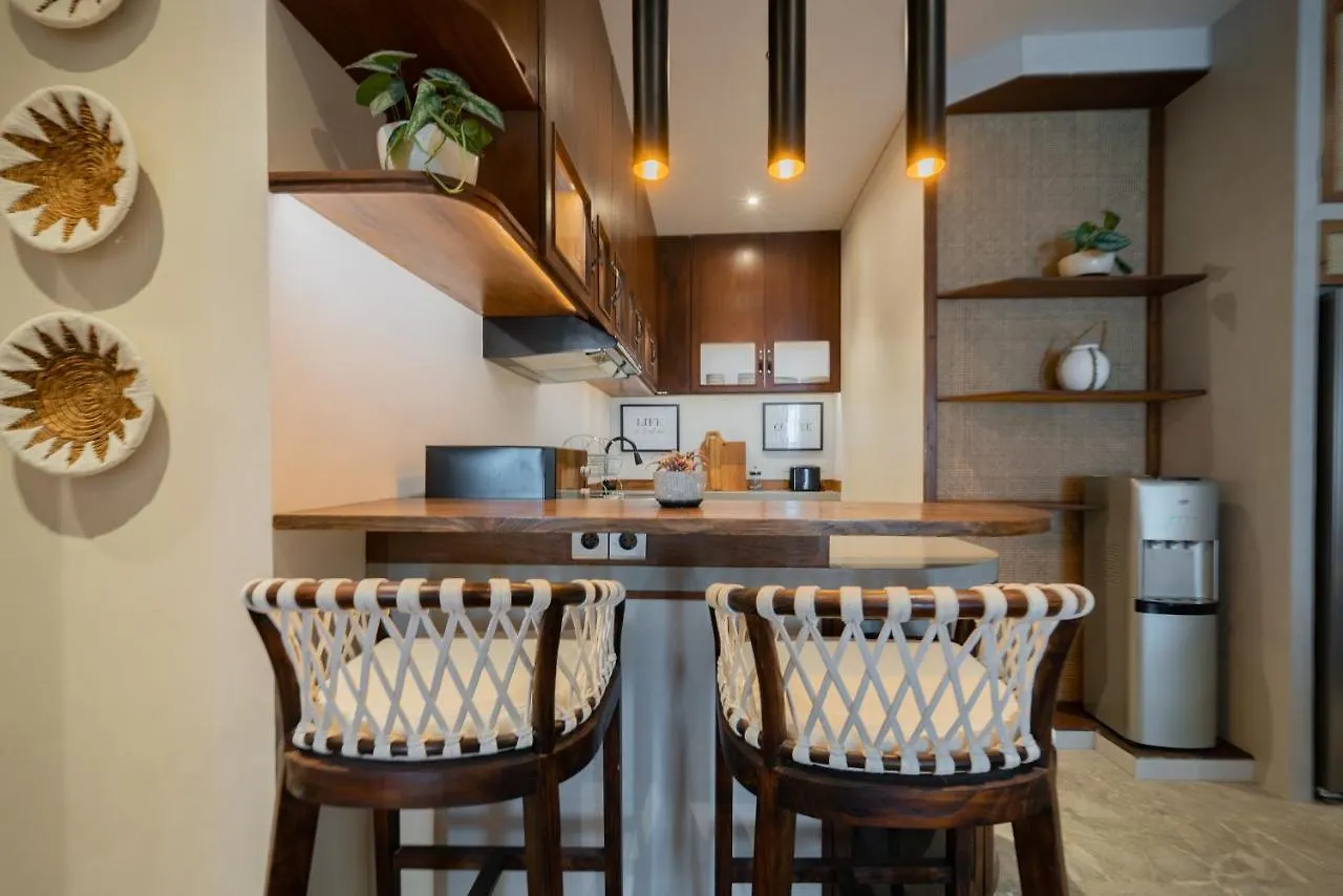 Apartment Seabreeze 2 - Amazing Sunset Penthouse-2Bdr With Pool-Beachfront Canggu  0*, Canggu (Bali)